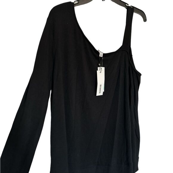 BB Dakota Tops - BB Dakota black one side off shoulder shirt.  Can be dressy or casual